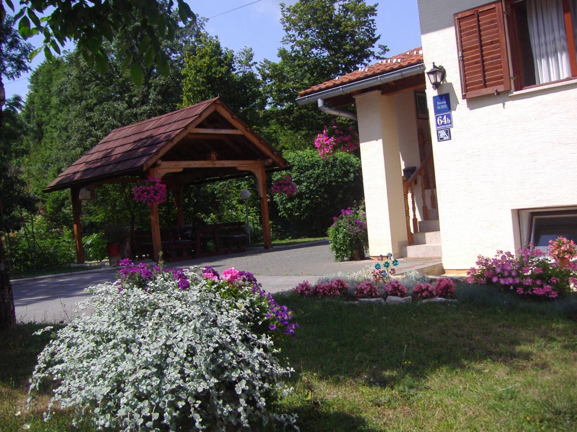 Guesthouse Hodak Selište Drežničko Zewnętrze zdjęcie
